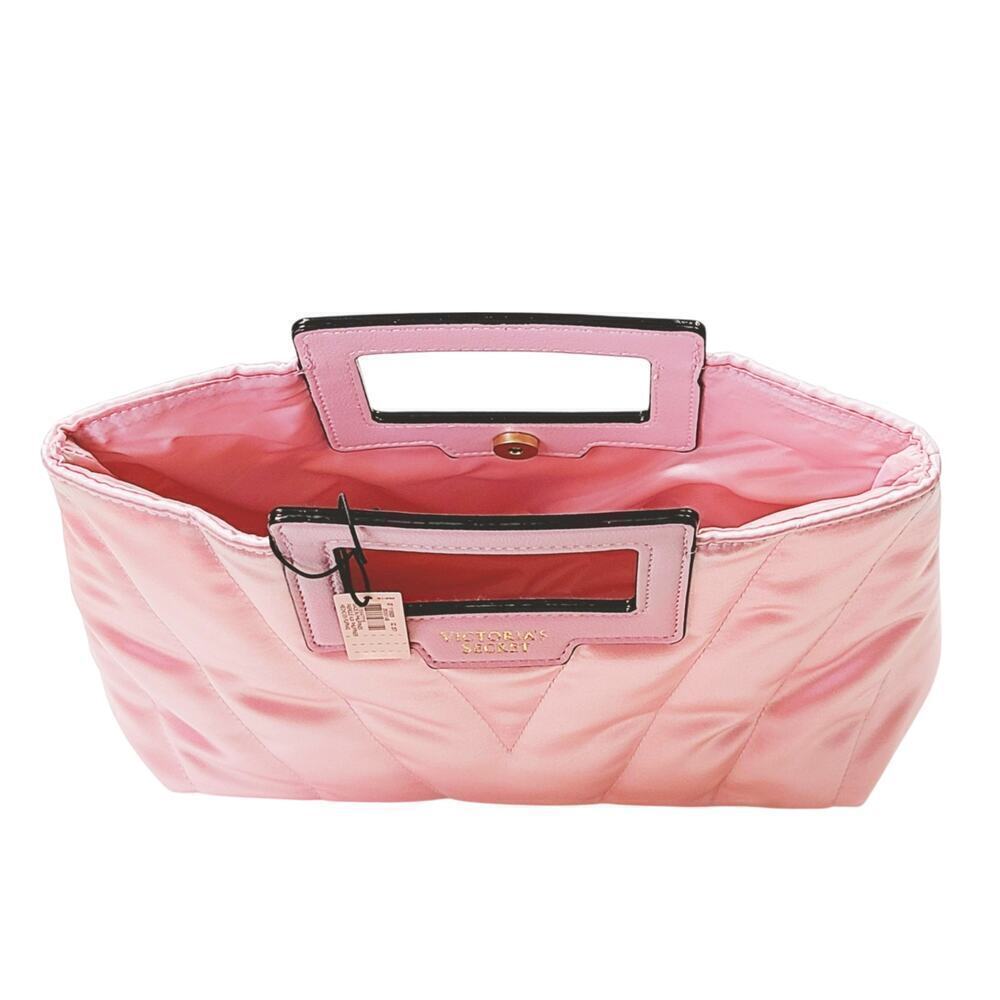 New Victoria's Secret Women's Chevron Quilted Satin Party Clutch Bag - Picture 4 of 6